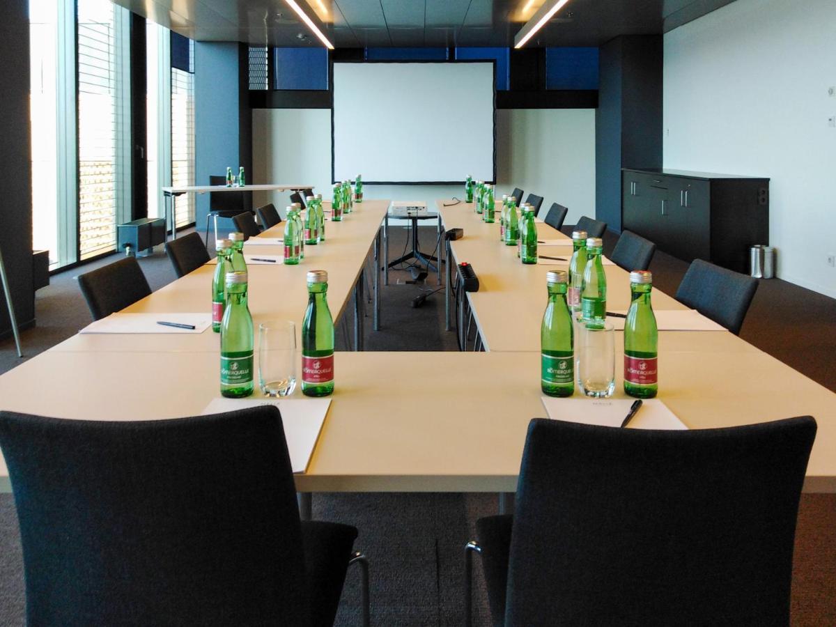 Melia Vienna Hotel Exterior photo A meeting room at the European University Barcelona