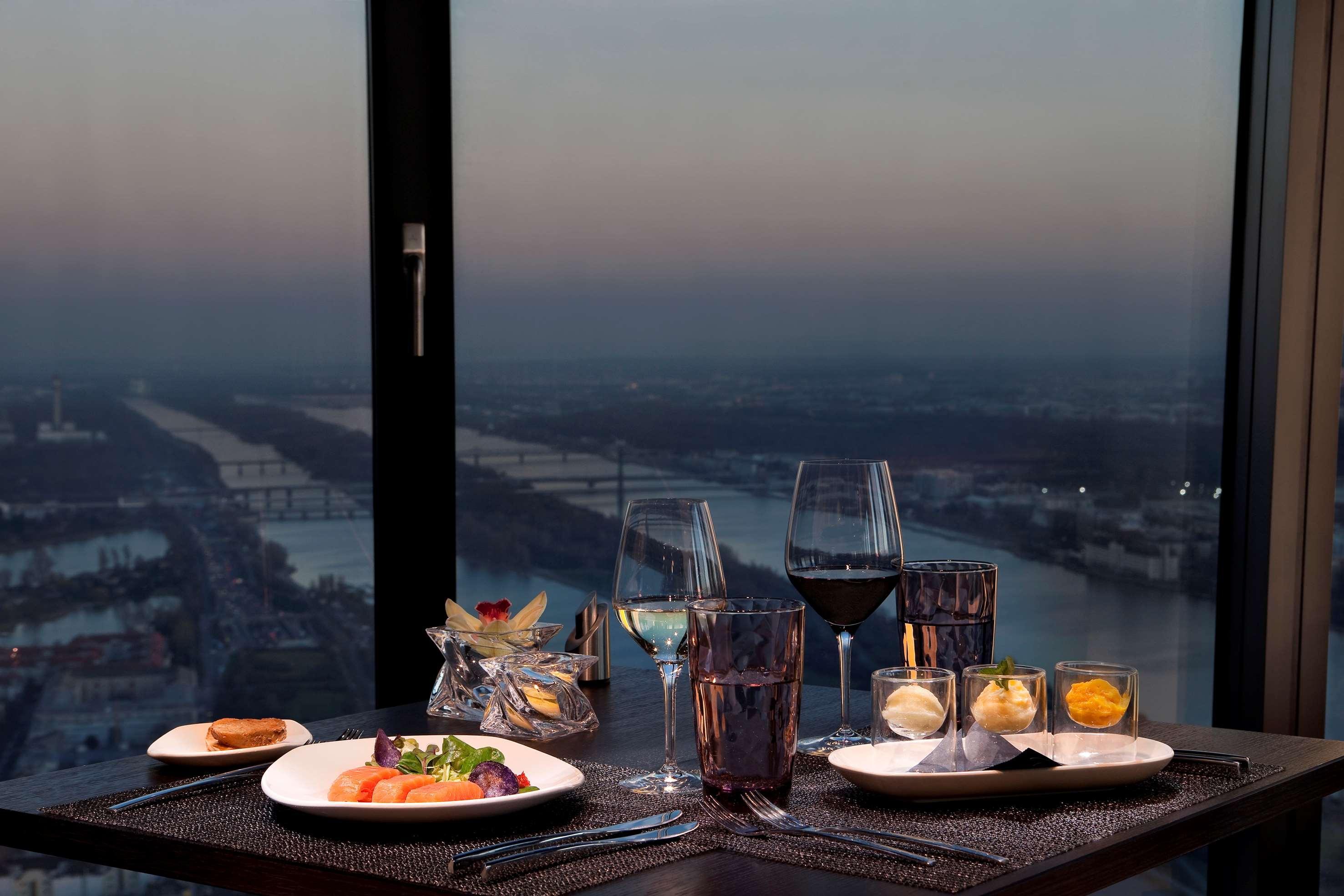 Melia Vienna Hotel Exterior photo Skyline Bar