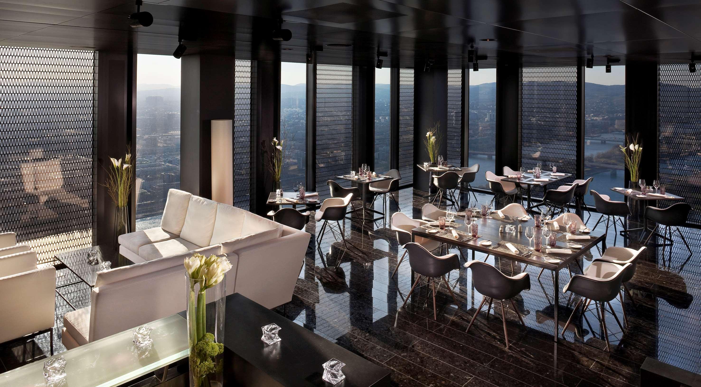 Melia Vienna Hotel Exterior photo Restaurant 360°