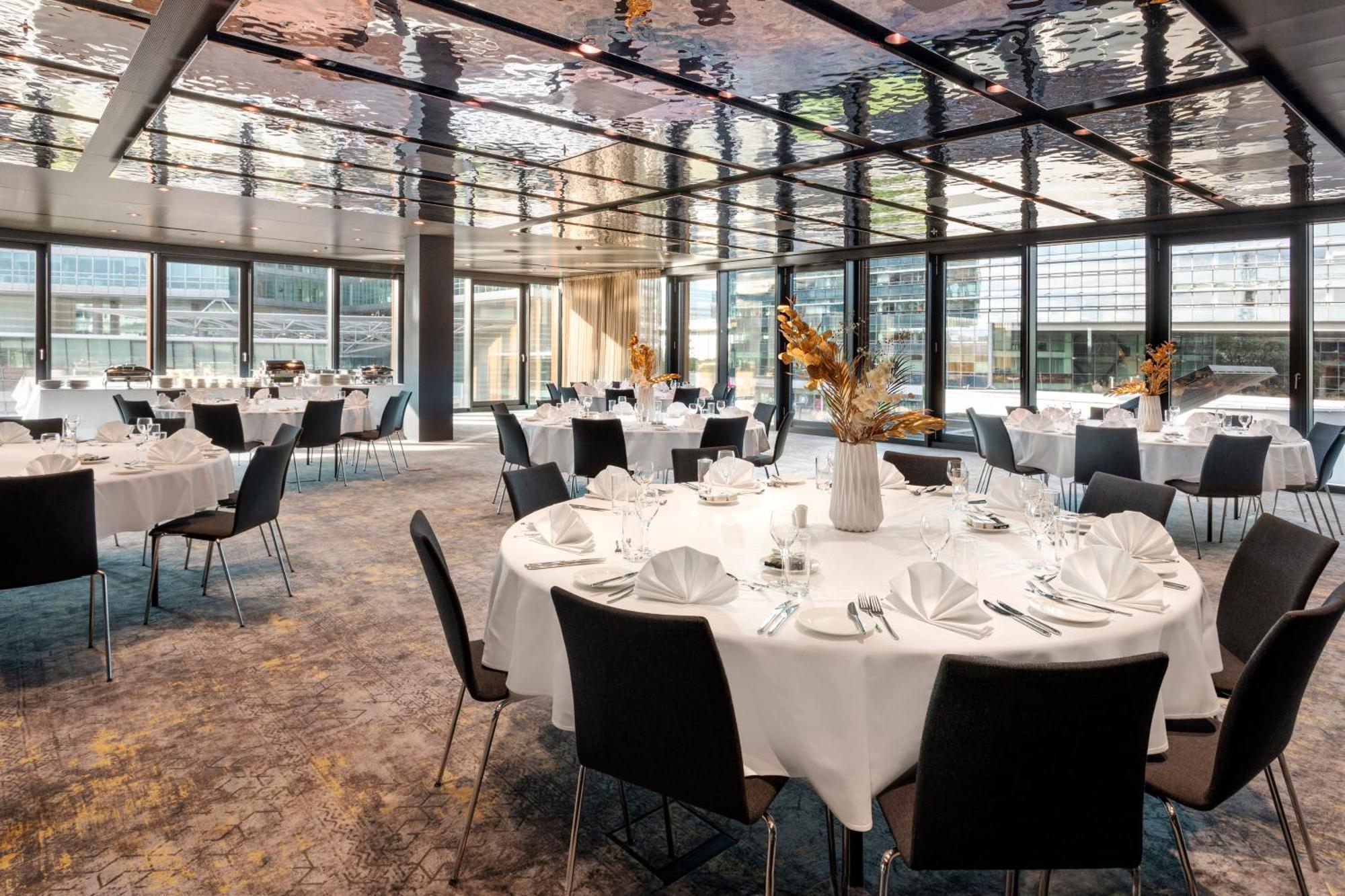 Melia Vienna Hotel Exterior photo The restaurant